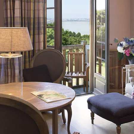 Szálloda La Ferme Saint Simeon & - Relais & Chateaux 5*