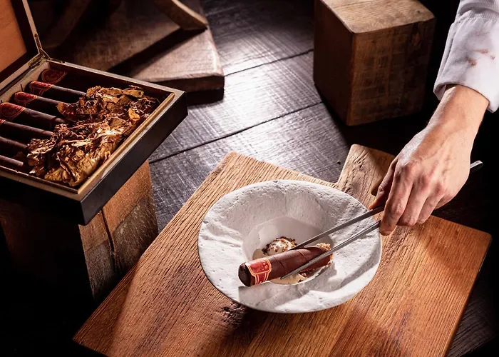 La Ferme Saint Simeon & - Relais & Chateaux מלון