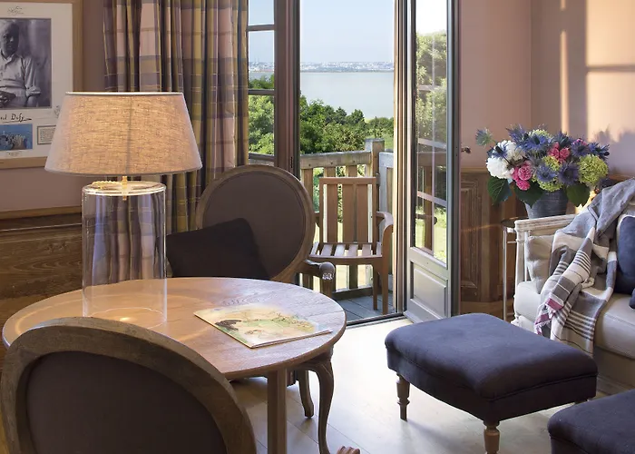 מלון La Ferme Saint Simeon & - Relais & Chateaux 5*